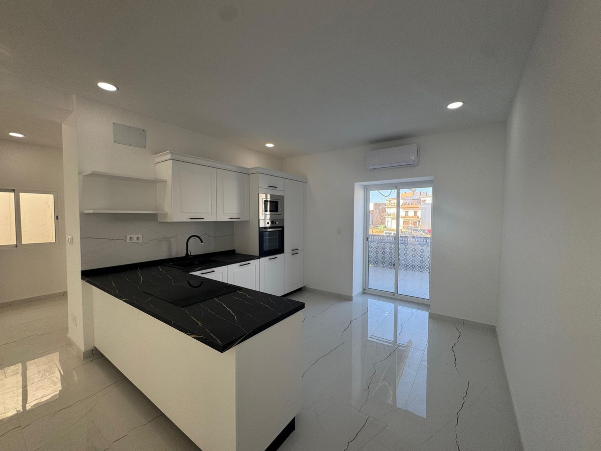 3 Bed Apartment for sale in Alhaurín El Grande Costa Del Sol, Málaga, Spain