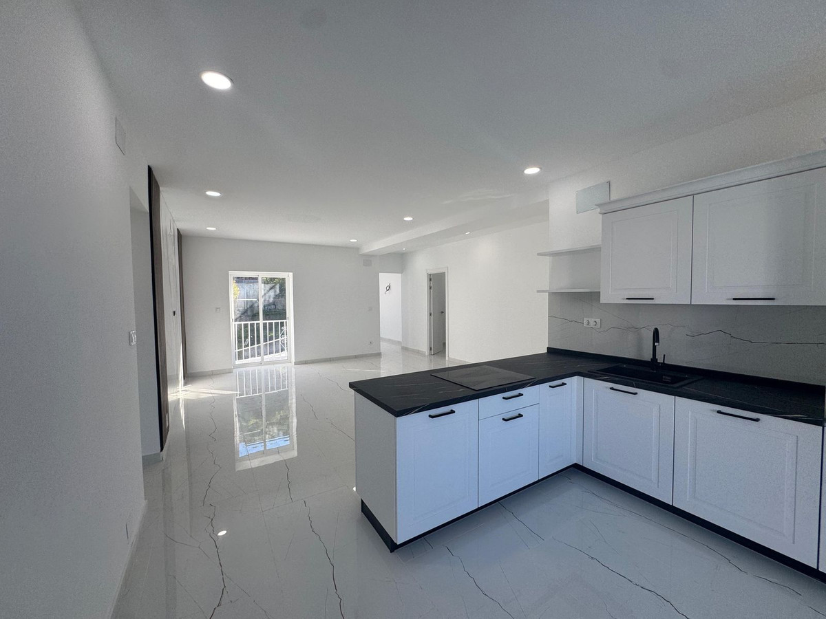 3 Bed Apartment for sale in Alhaurín El Grande Costa Del Sol, Málaga, Spain
