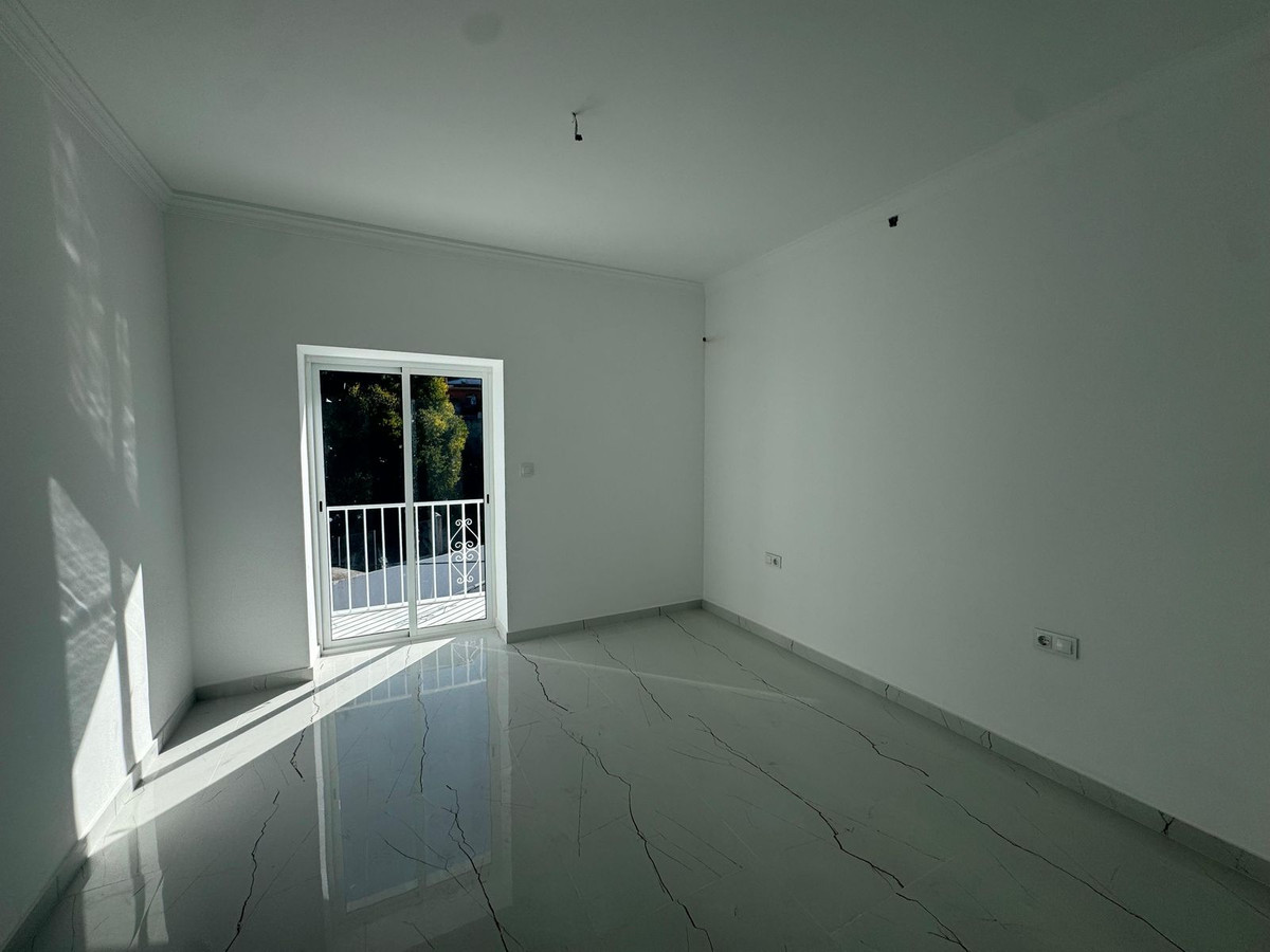 3 Bed Apartment for sale in Alhaurín El Grande Costa Del Sol, Málaga, Spain
