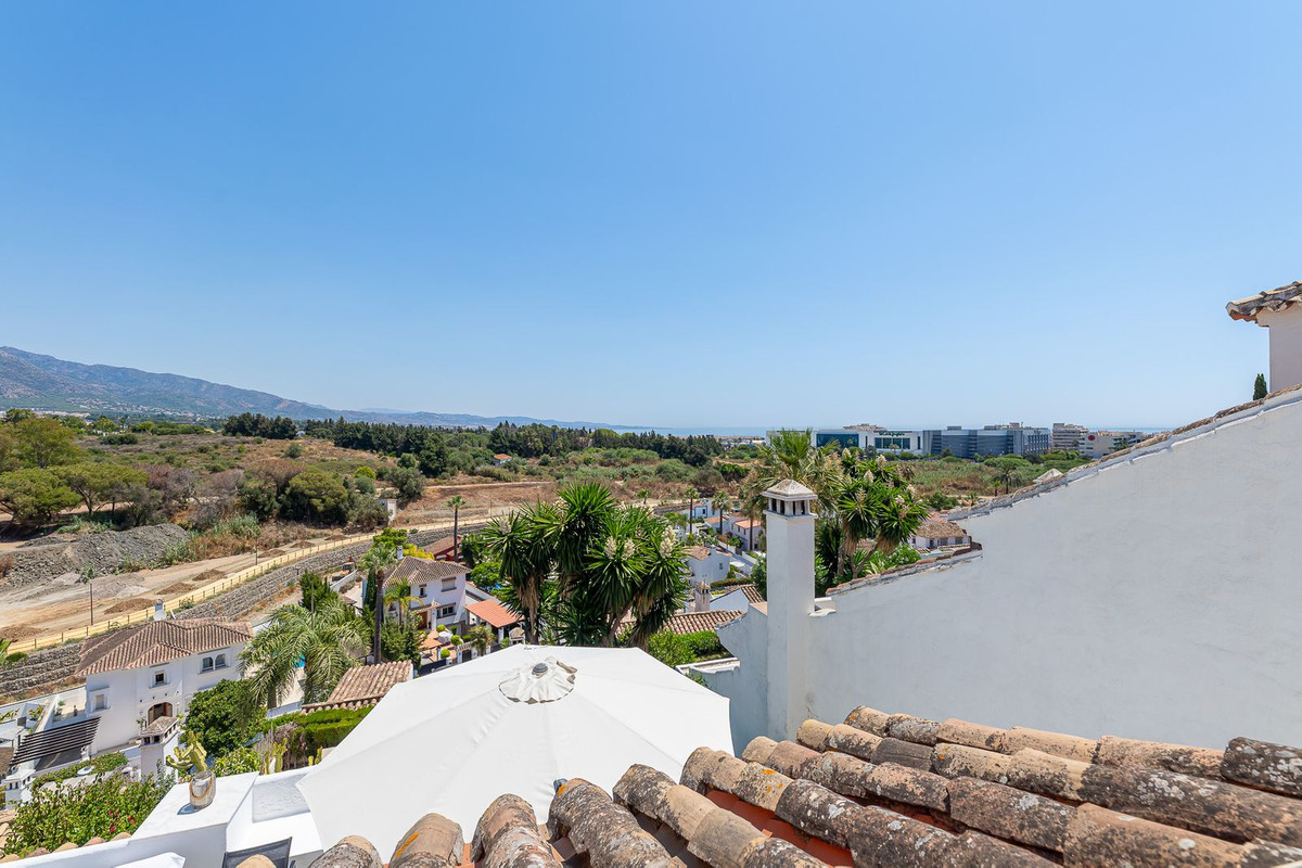3 Bed Townhouse for sale in Nueva Andalucía Costa Del Sol, Málaga, Spain