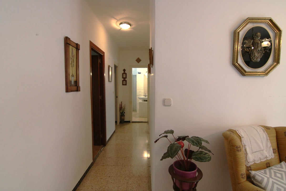 Se vende Apartamento Planta Media de 3 dormitorios en Costa Del Sol, Málaga, España