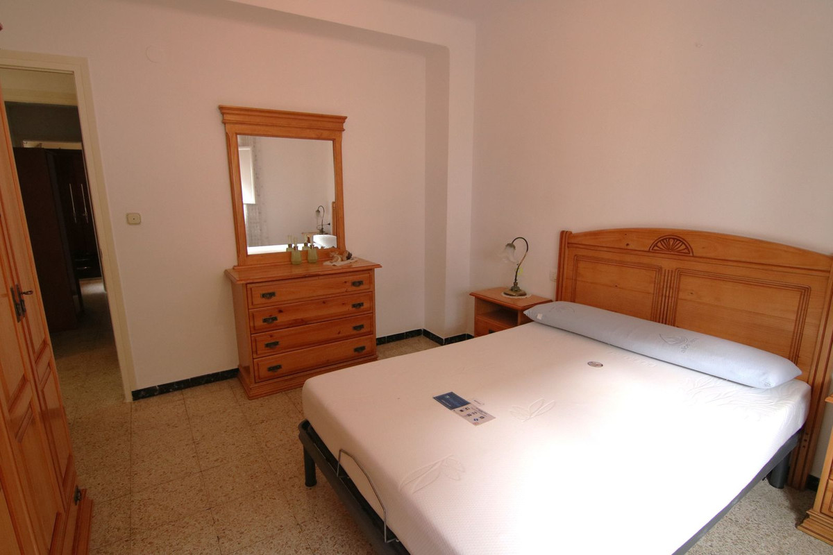 Se vende Apartamento Planta Media de 3 dormitorios en Costa Del Sol, Málaga, España