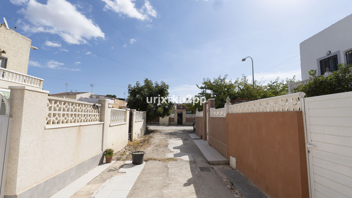 3 Bed Townhouse for sale in Torrevieja Costa Blanca, Alicante, Spain