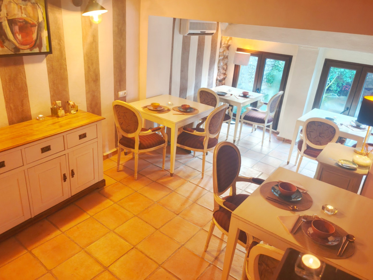 8 Bed Commercial unit for sale in Vall De Gallinera Costa Blanca, Alicante, Spain