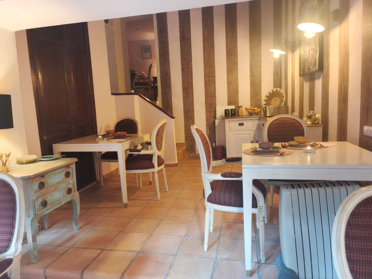 8 Bed Commercial unit for sale in Vall De Gallinera Costa Blanca, Alicante, Spain