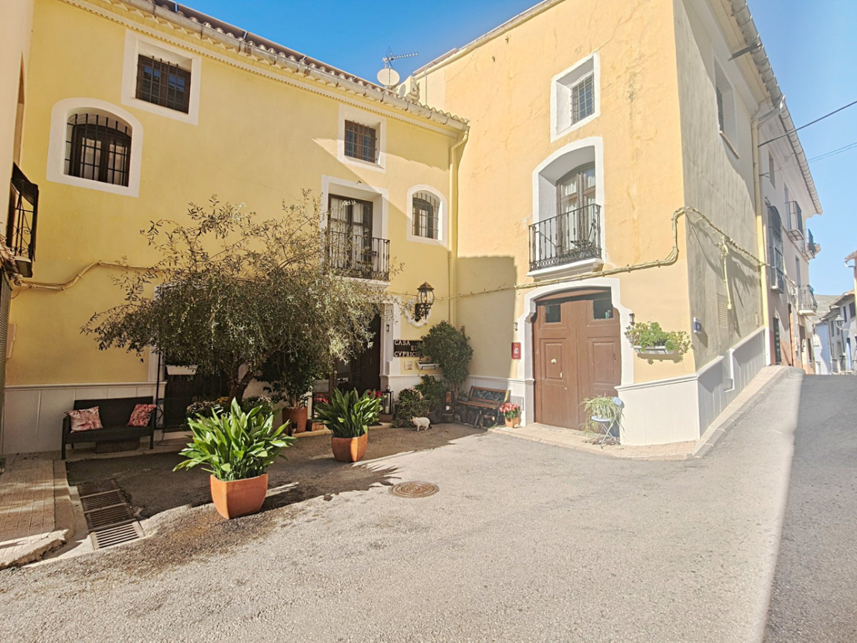 8 Bed Commercial unit for sale in Vall De Gallinera Costa Blanca, Alicante, Spain