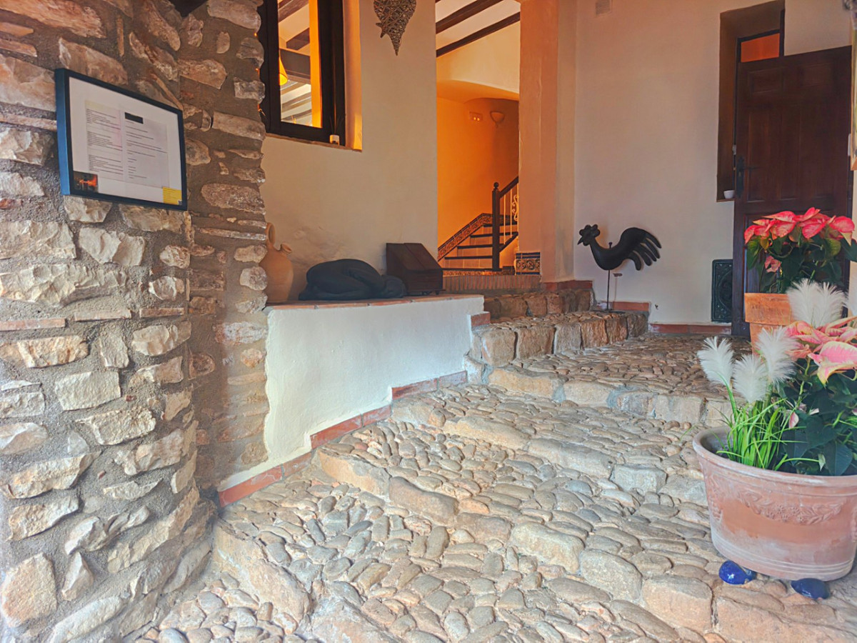8 Bed Commercial unit for sale in Vall De Gallinera Costa Blanca, Alicante, Spain