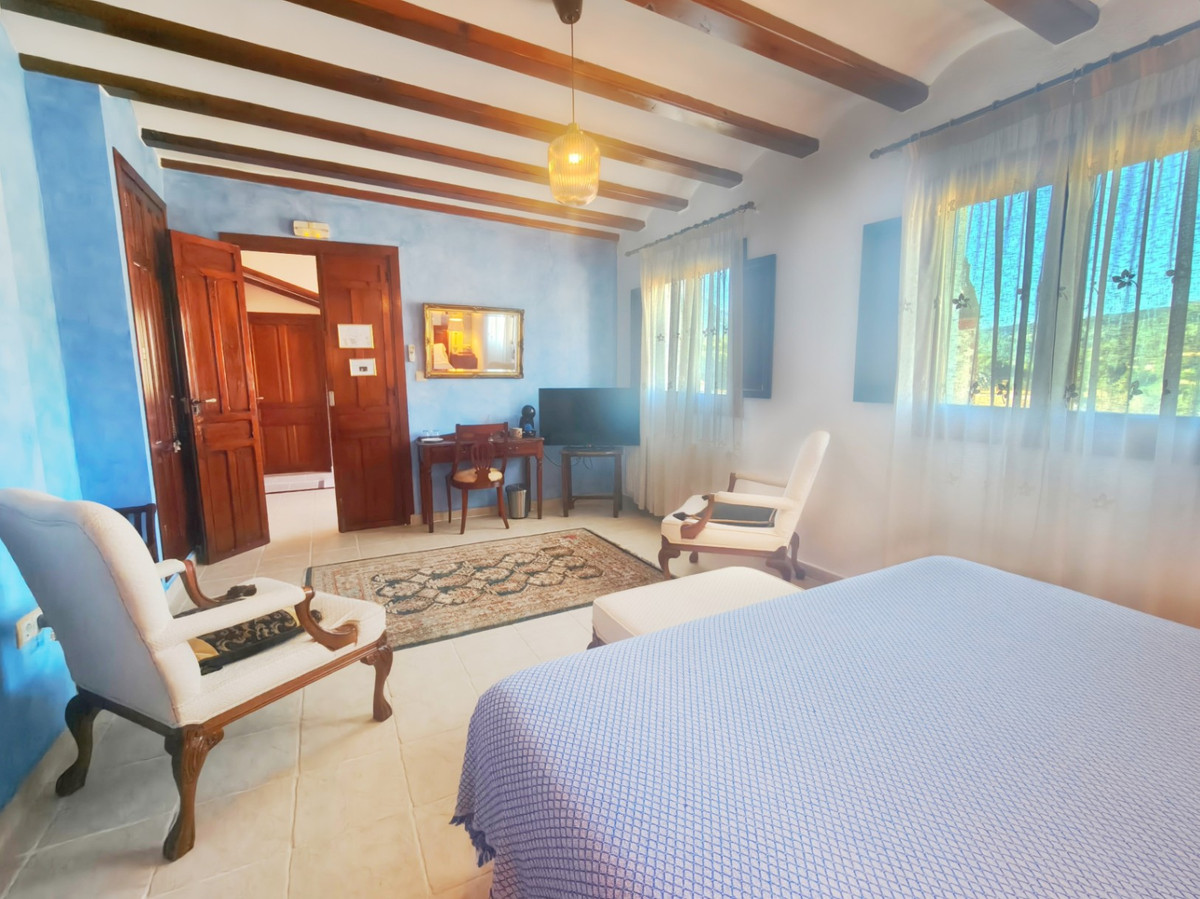 8 Bed Commercial unit for sale in Vall De Gallinera Costa Blanca, Alicante, Spain