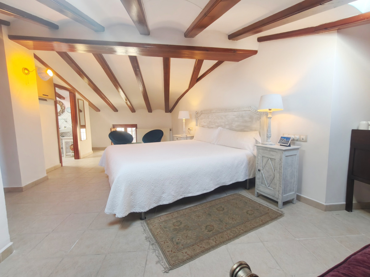 8 Bed Commercial unit for sale in Vall De Gallinera Costa Blanca, Alicante, Spain