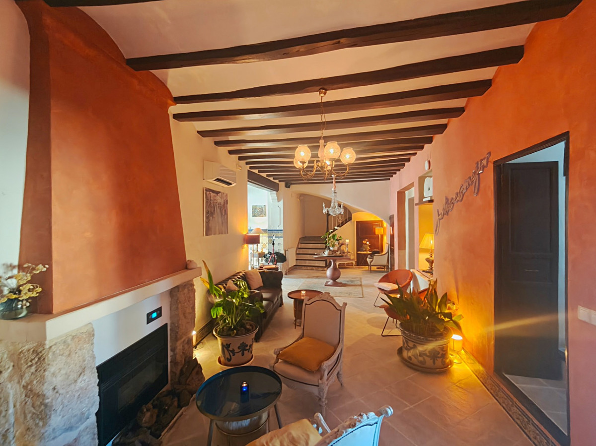 8 Bed Commercial unit for sale in Vall De Gallinera Costa Blanca, Alicante, Spain