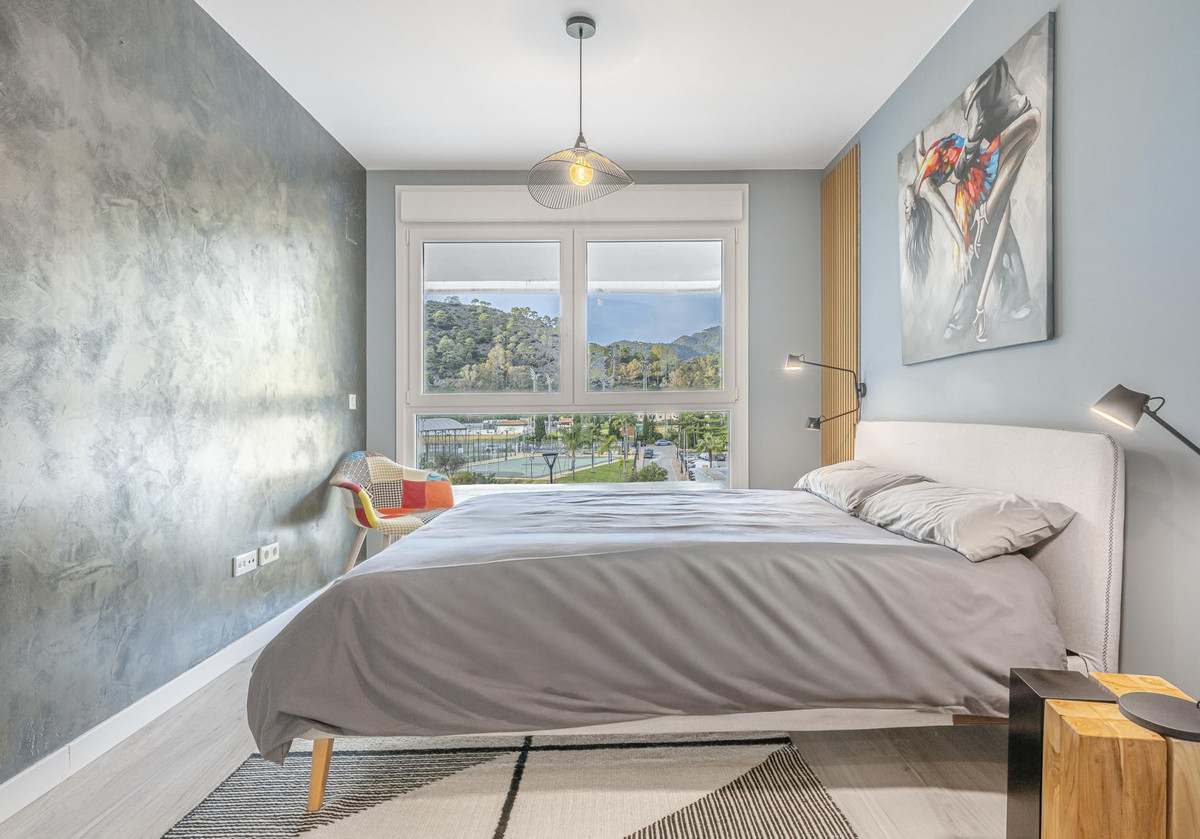 2 Bed Apartment for sale in Benahavís Costa Del Sol, Málaga, Spain