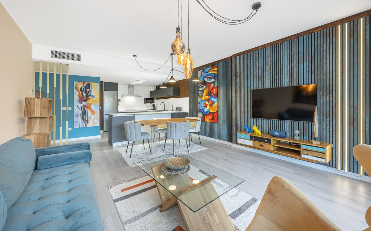 2 Bed Apartment for sale in Benahavís Costa Del Sol, Málaga, Spain