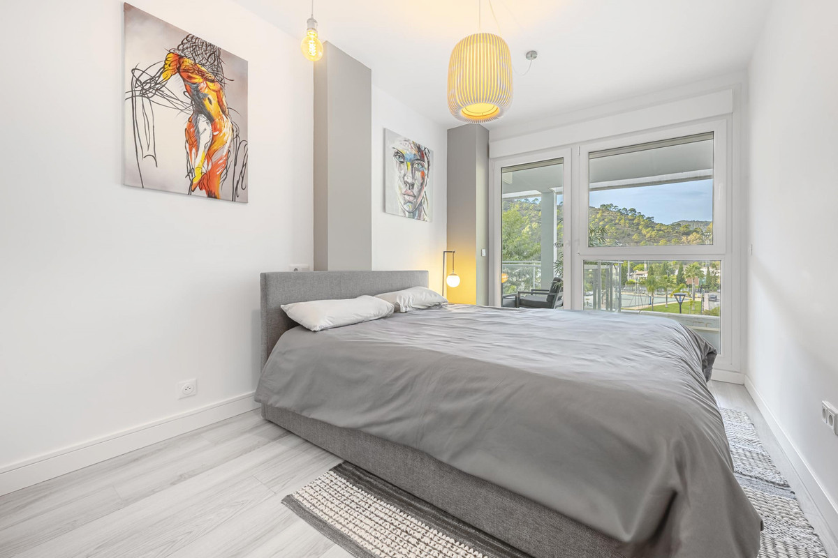 2 Bed Apartment for sale in Benahavís Costa Del Sol, Málaga, Spain