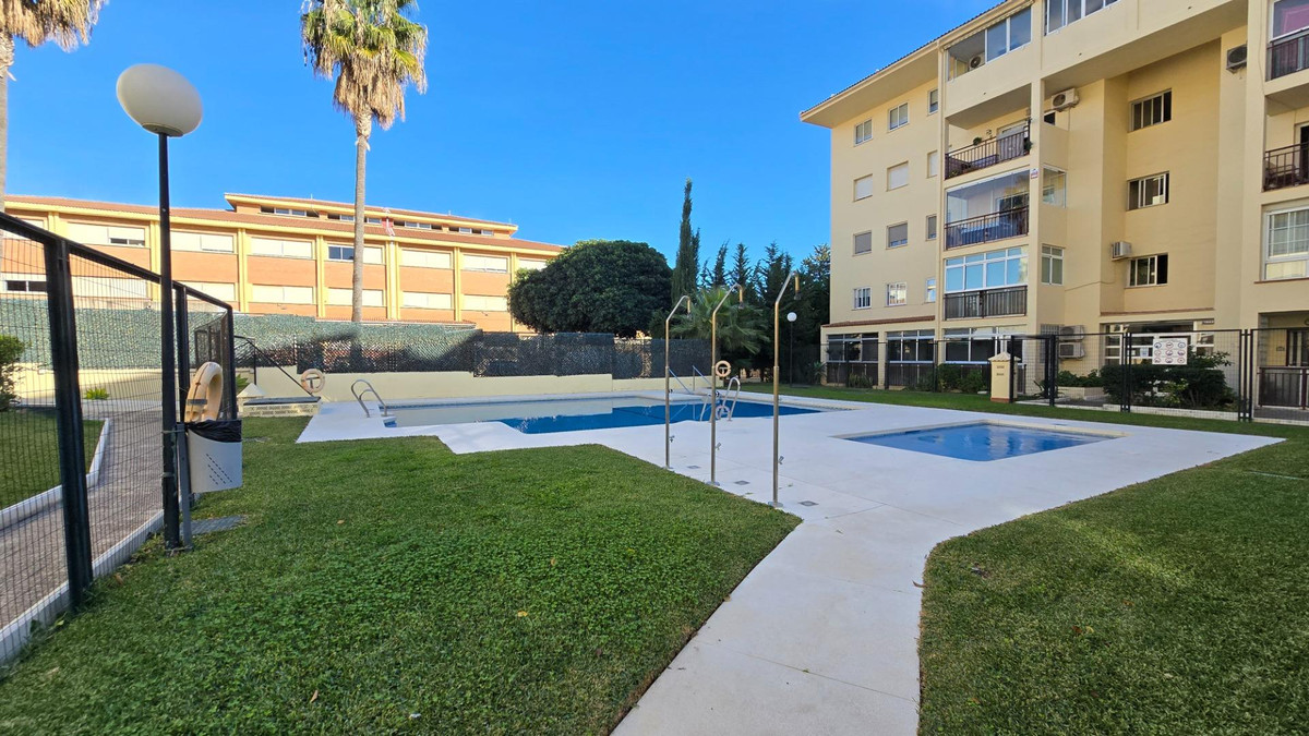 2 Bed Apartment for sale in Arroyo De La Miel Costa Del Sol, Málaga, Spain