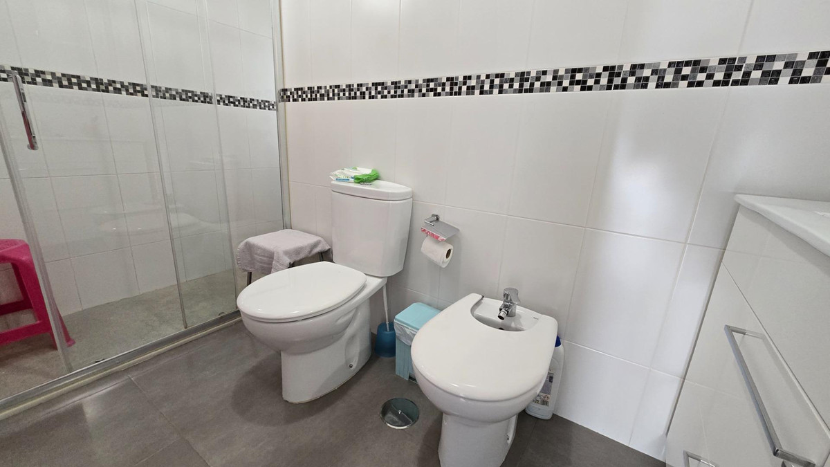 2 Bed Apartment for sale in Arroyo De La Miel Costa Del Sol, Málaga, Spain