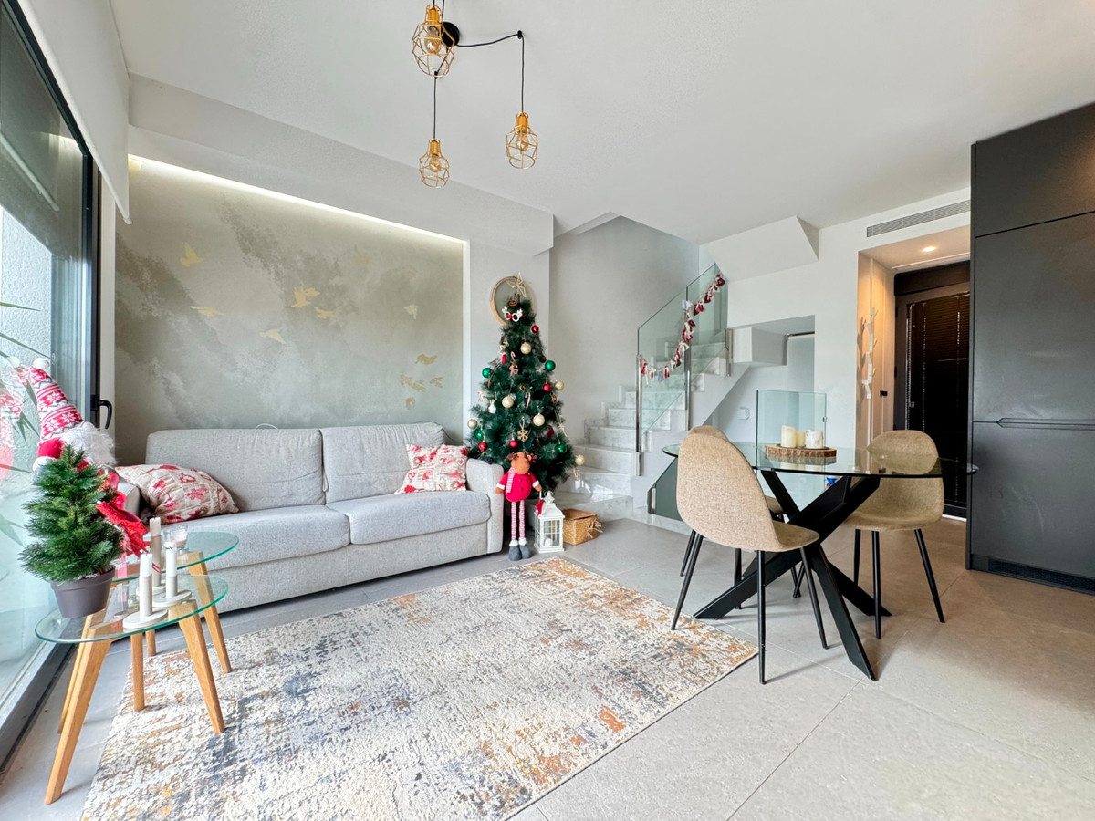 4 Bed Townhouse for sale in Guardamar Del Segura Costa Blanca, Alicante, Spain