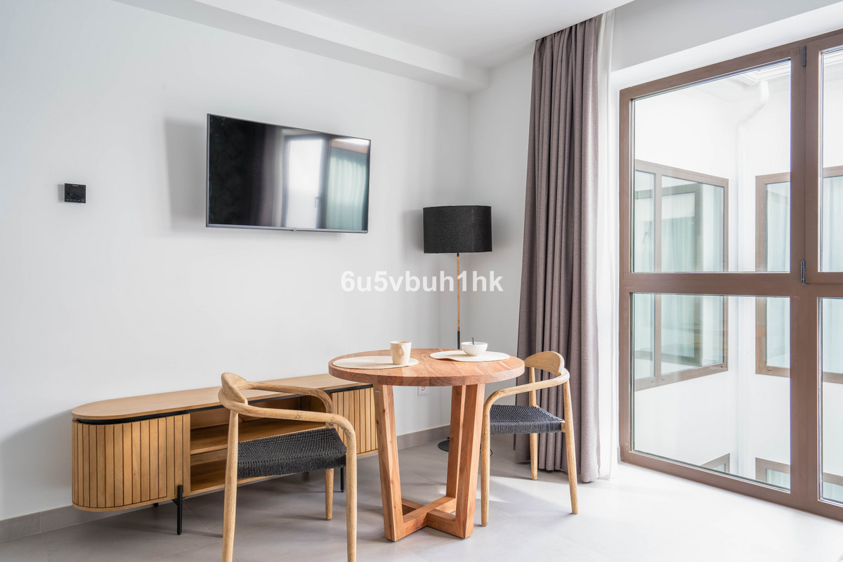 Se vende Adosada de 15 dormitorios en Costa Del Sol, Málaga, España