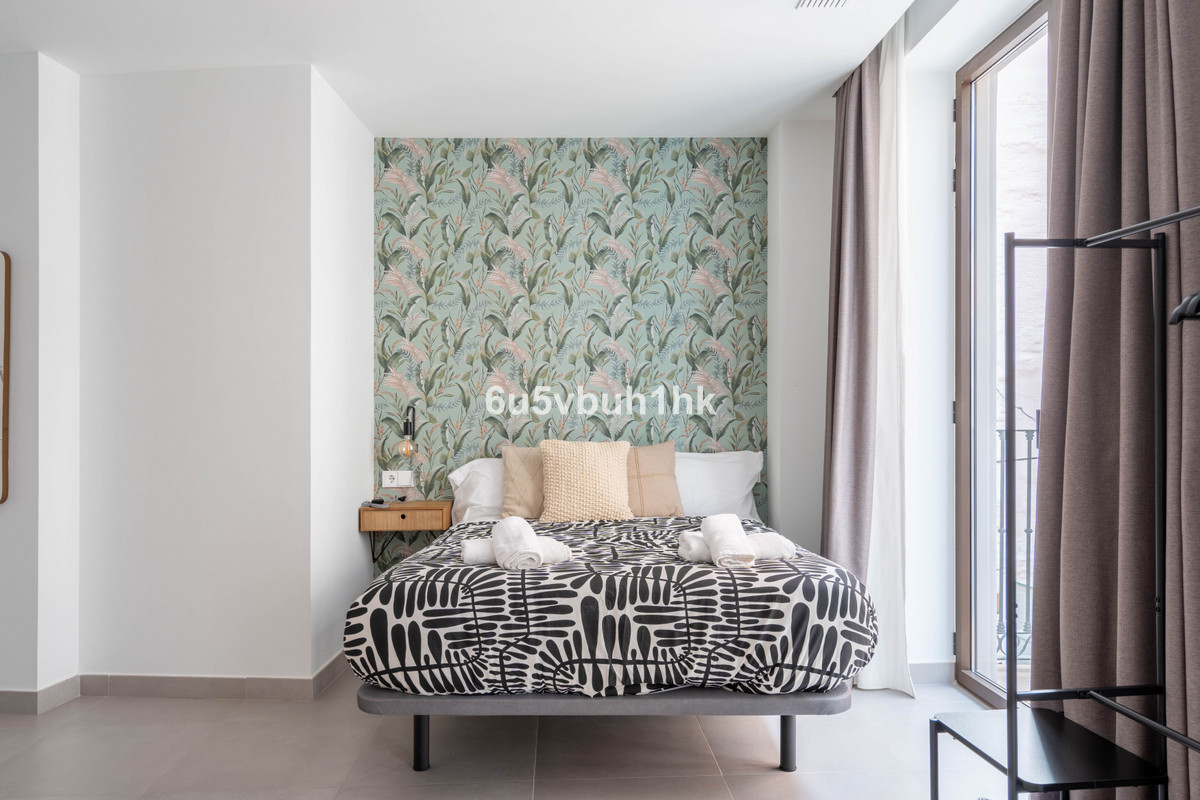 Se vende Adosada de 15 dormitorios en Costa Del Sol, Málaga, España
