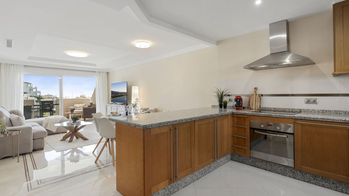 2 Bed Apartment for sale in Nueva Andalucía Costa Del Sol, Málaga, Spain