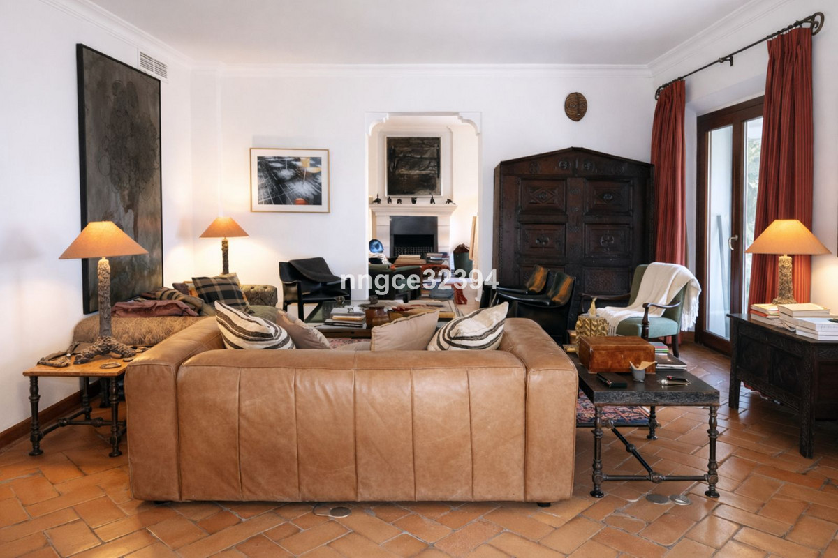 Se vende Villa - Chalet de 5 dormitorios en Costa Del Sol, Cadiz, España