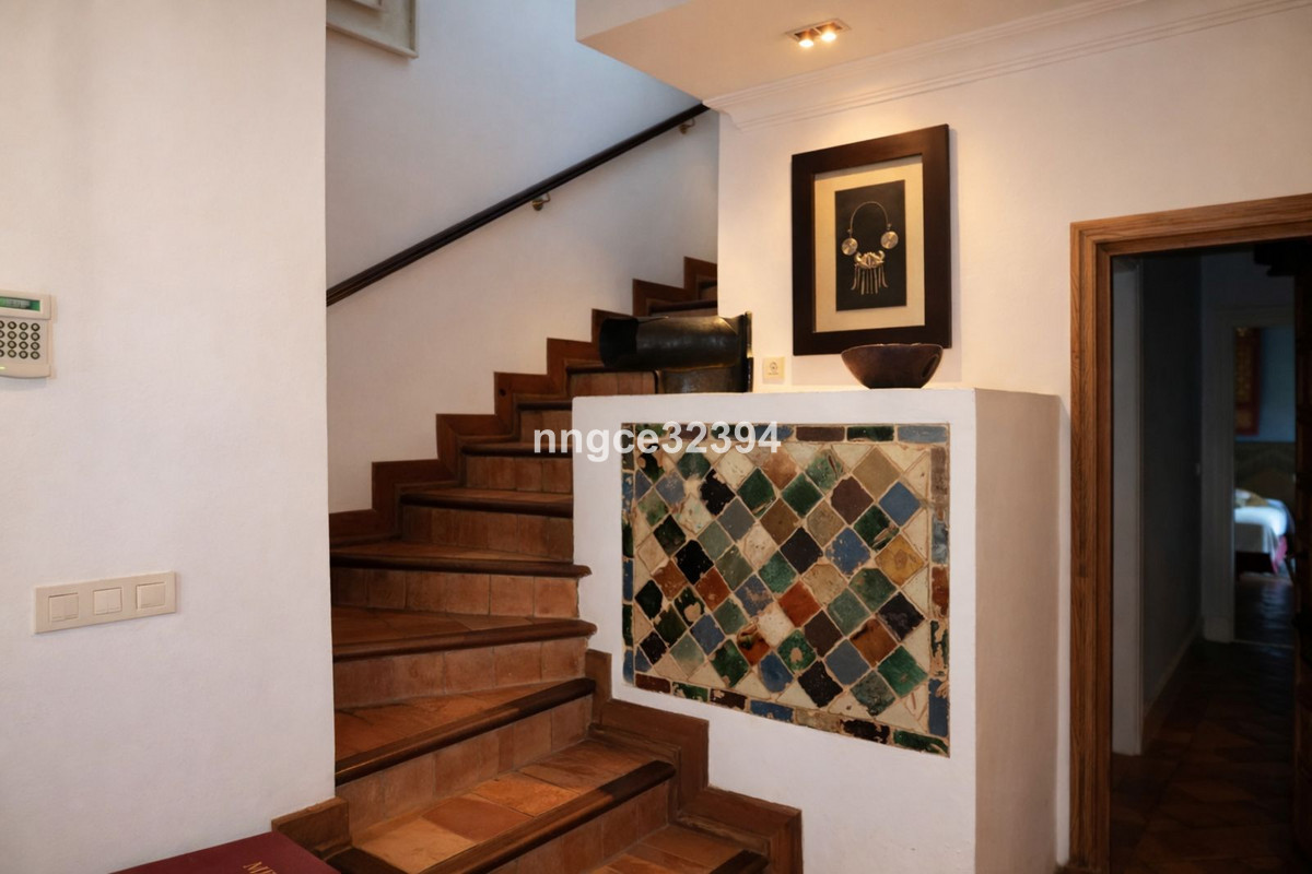 Se vende Villa - Chalet de 5 dormitorios en Costa Del Sol, Cadiz, España