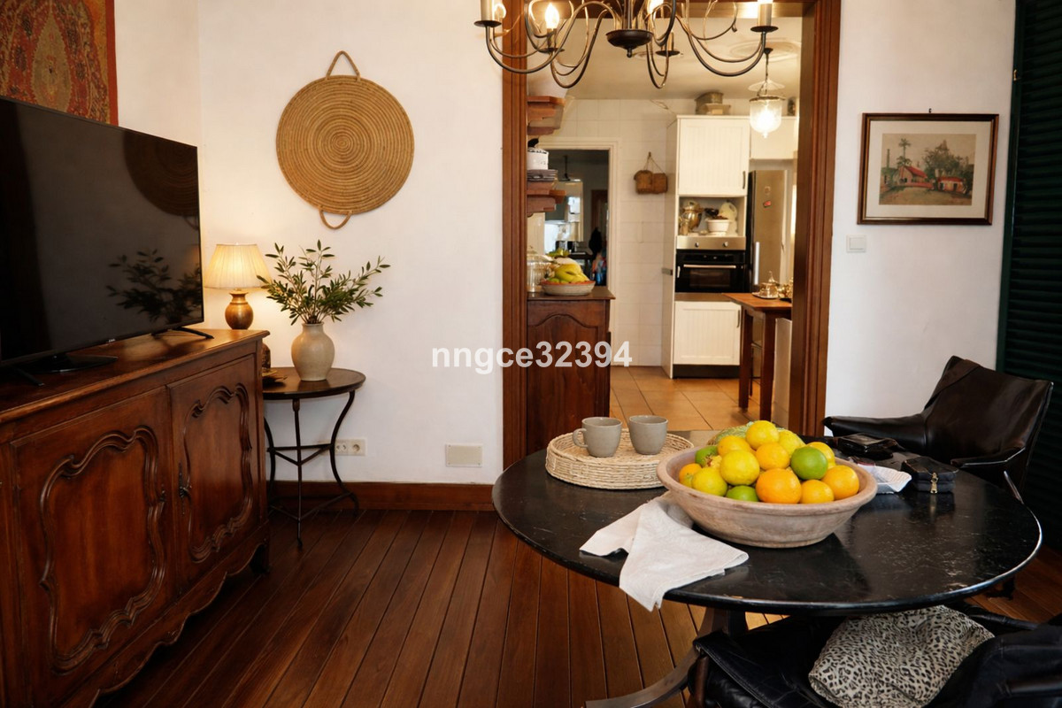 Se vende Villa - Chalet de 5 dormitorios en Costa Del Sol, Cadiz, España
