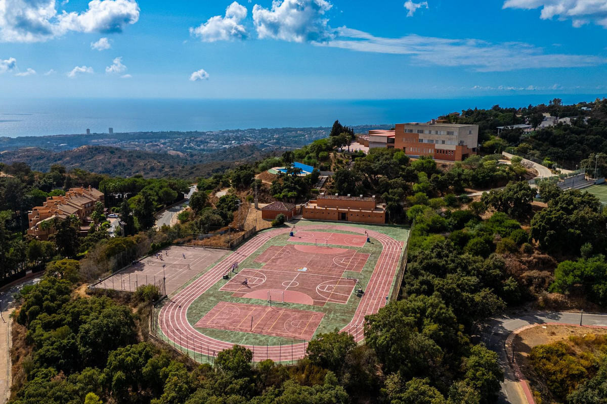 2 Bed Apartment for sale in La Mairena Costa Del Sol, Málaga, Spain