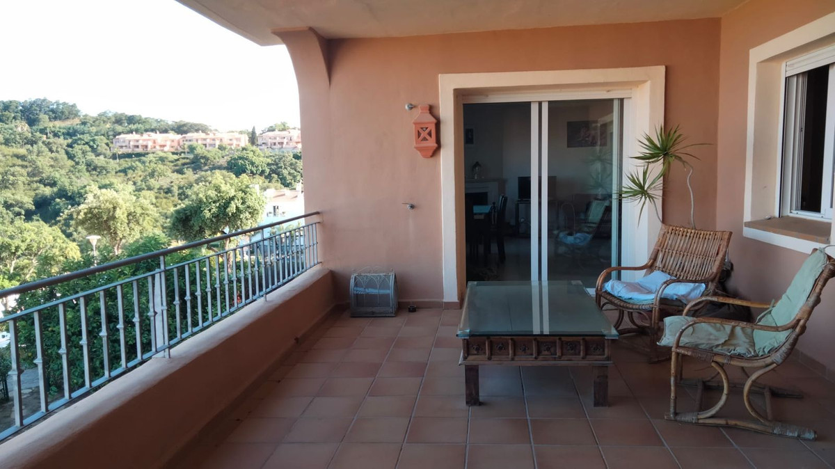 2 Bed Apartment for sale in La Mairena Costa Del Sol, Málaga, Spain