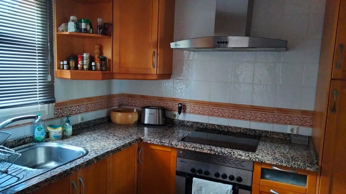 2 Bed Apartment for sale in La Mairena Costa Del Sol, Málaga, Spain