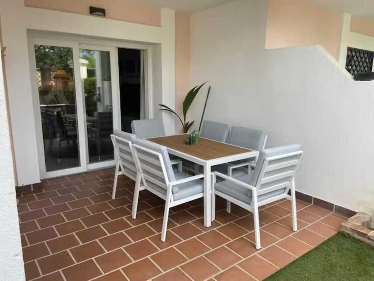 Se vende Apartamento Planta Baja de 2 dormitorios en Costa Del Sol, Málaga, España