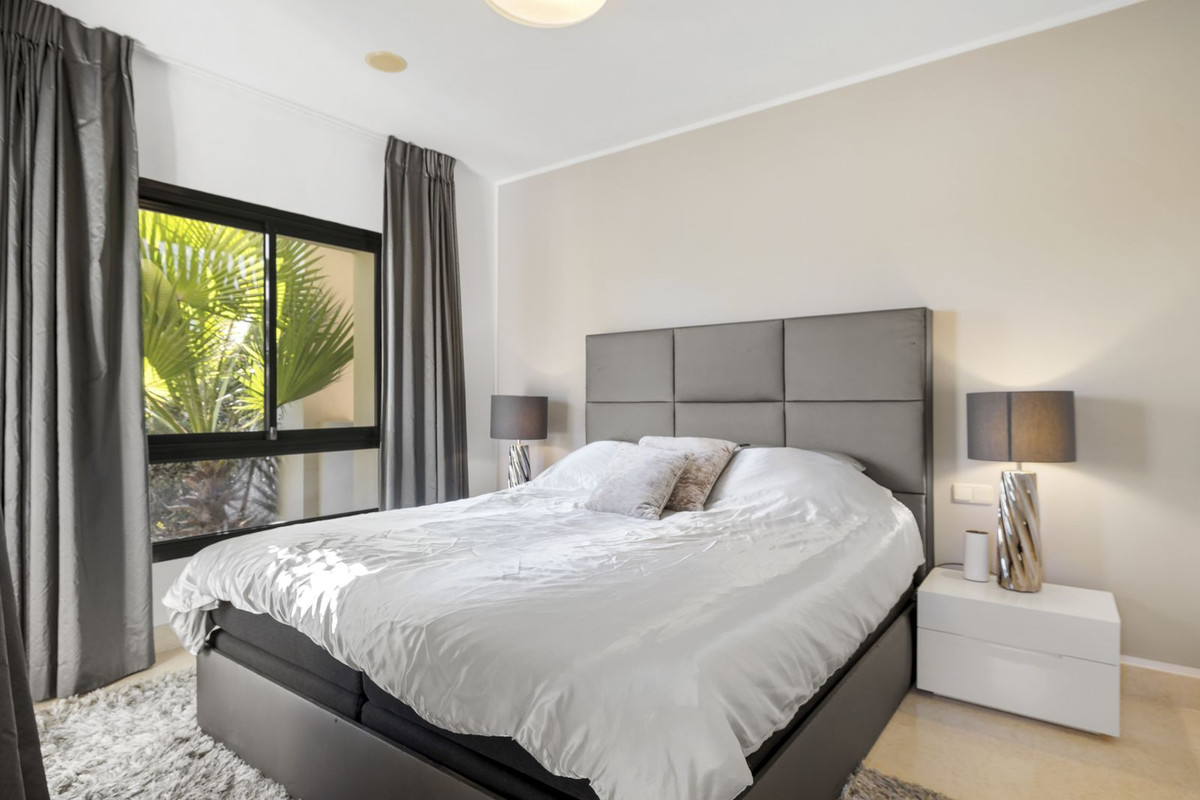 2 Bed Apartment for sale in Benahavís Costa Del Sol, Málaga, Spain
