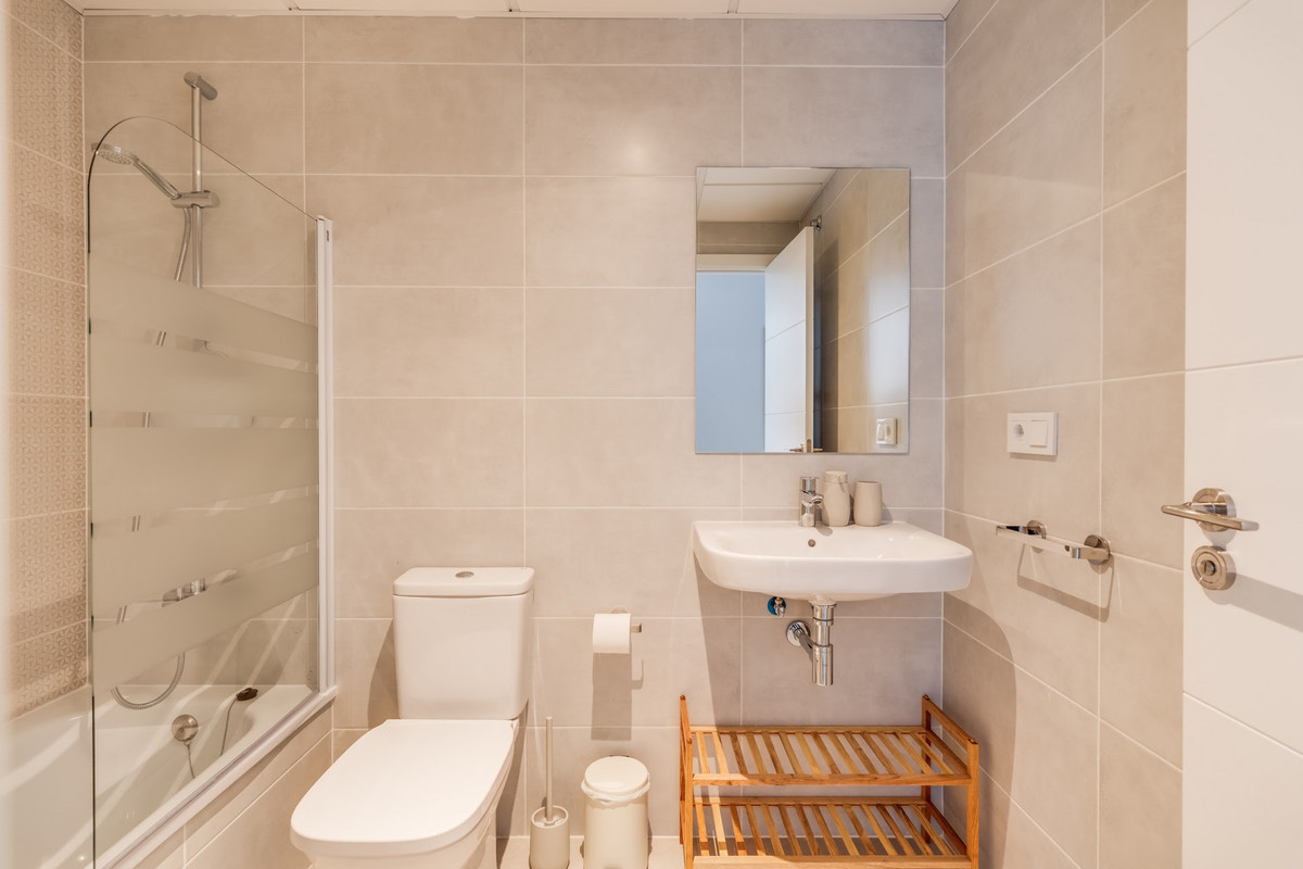 Se vende Apartamento Planta Baja de 2 dormitorios en Costa Del Sol, Málaga, España