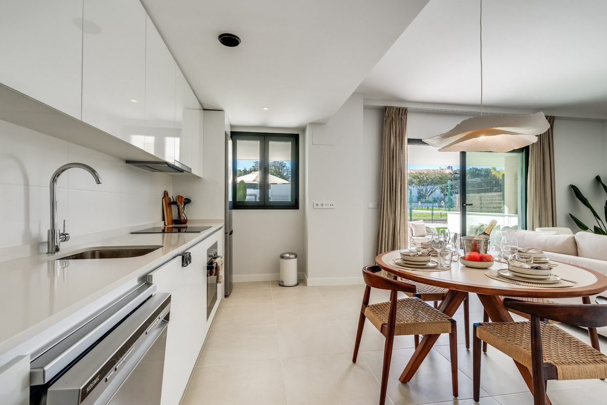 Se vende Apartamento Planta Baja de 2 dormitorios en Costa Del Sol, Málaga, España