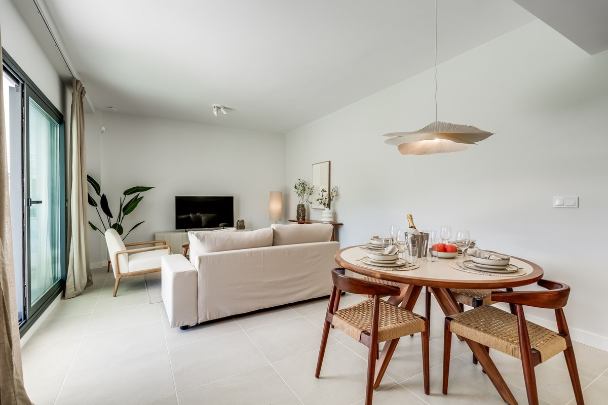 Se vende Apartamento Planta Baja de 2 dormitorios en Costa Del Sol, Málaga, España