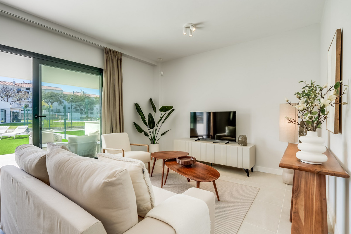 Se vende Apartamento Planta Baja de 2 dormitorios en Costa Del Sol, Málaga, España