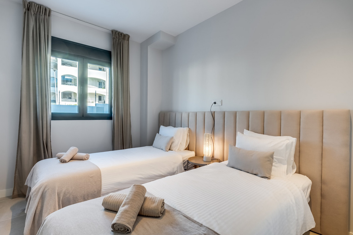 Se vende Apartamento Planta Baja de 2 dormitorios en Costa Del Sol, Málaga, España