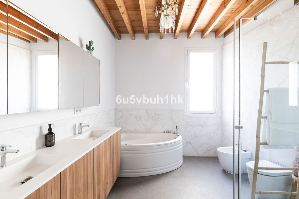 3 Bed Apartment for sale in Málaga Costa Del Sol, Málaga, Spain