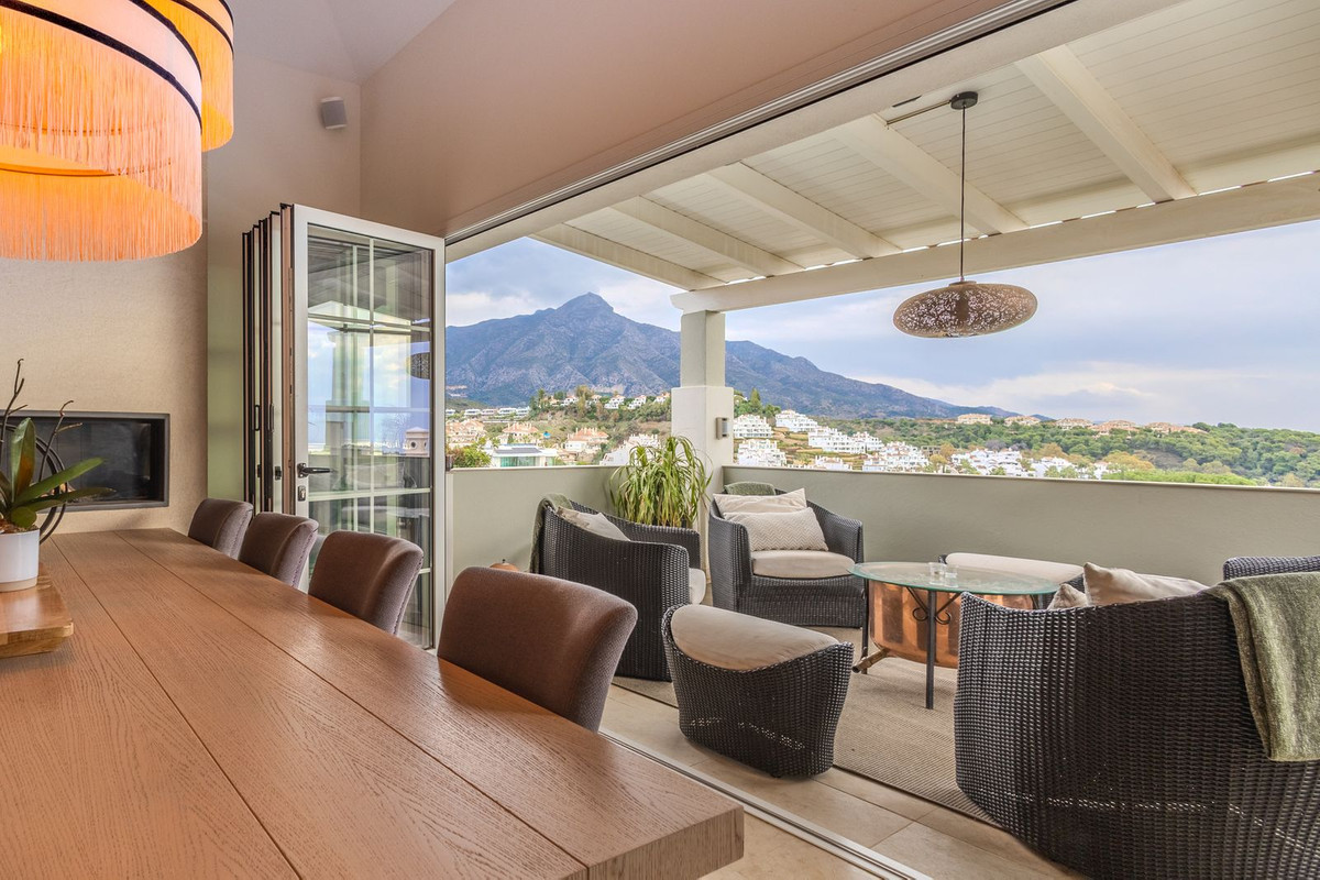 4 Bed Townhouse for sale in Nueva Andalucía Costa Del Sol, Málaga, Spain