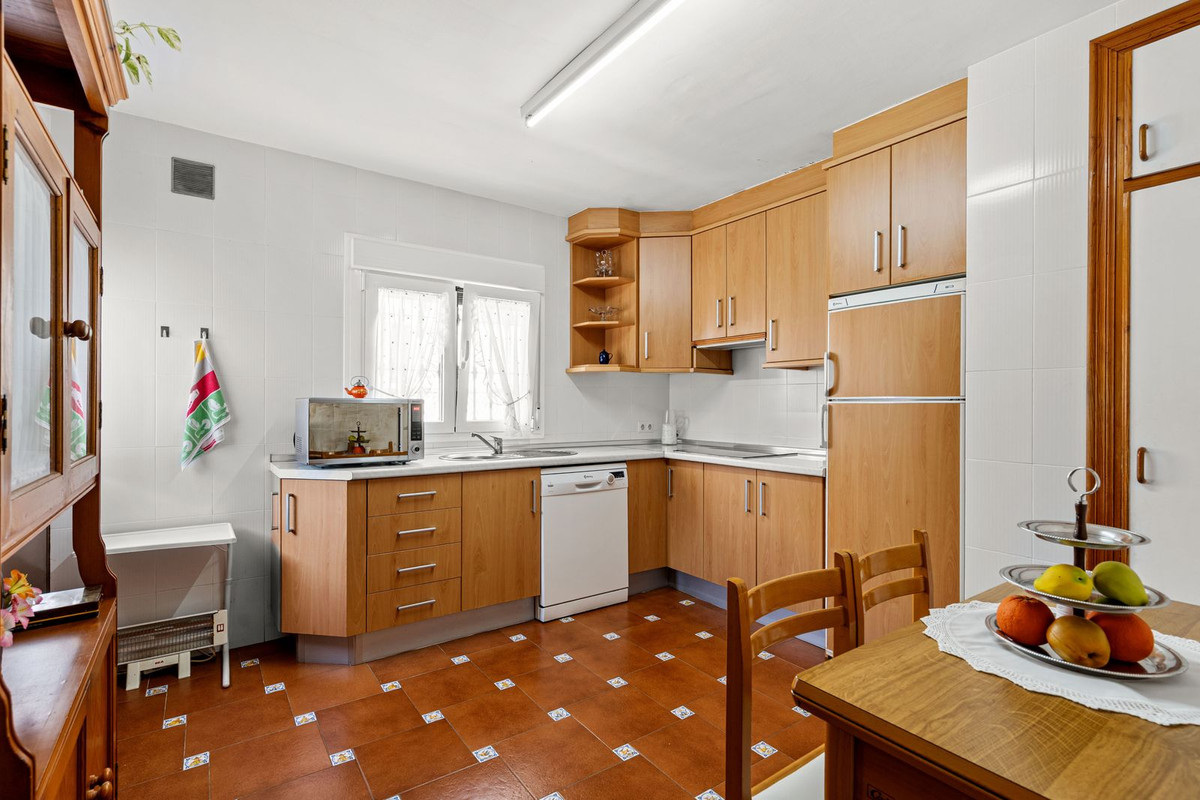 Se vende Villa - Chalet de 5 dormitorios en Costa Del Sol, Málaga, España