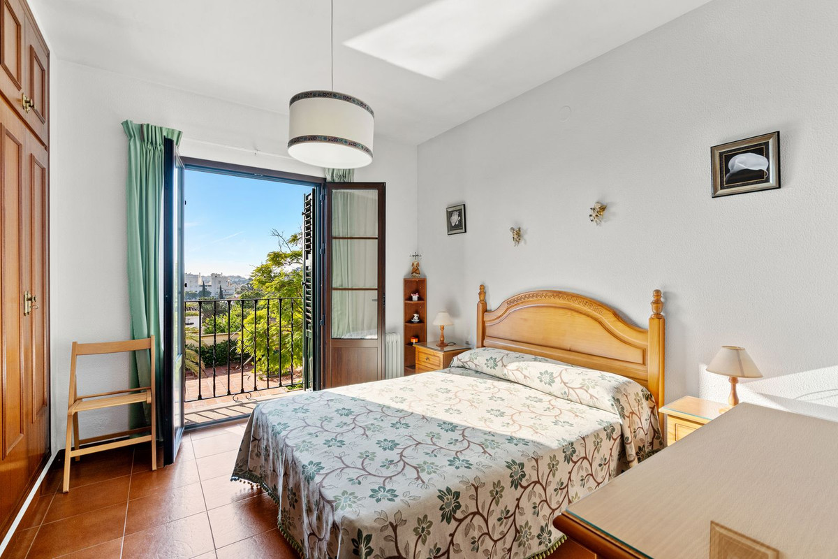 Se vende Villa - Chalet de 5 dormitorios en Costa Del Sol, Málaga, España