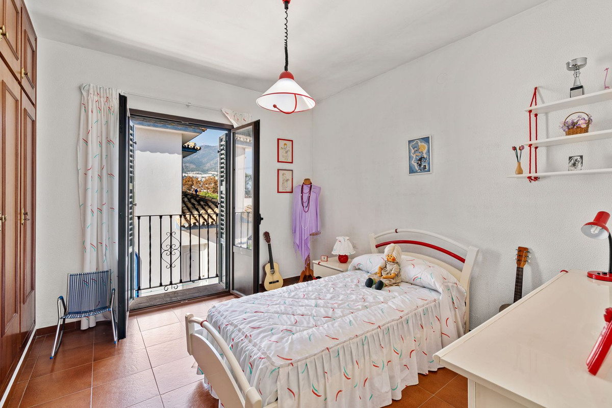 Se vende Villa - Chalet de 5 dormitorios en Costa Del Sol, Málaga, España