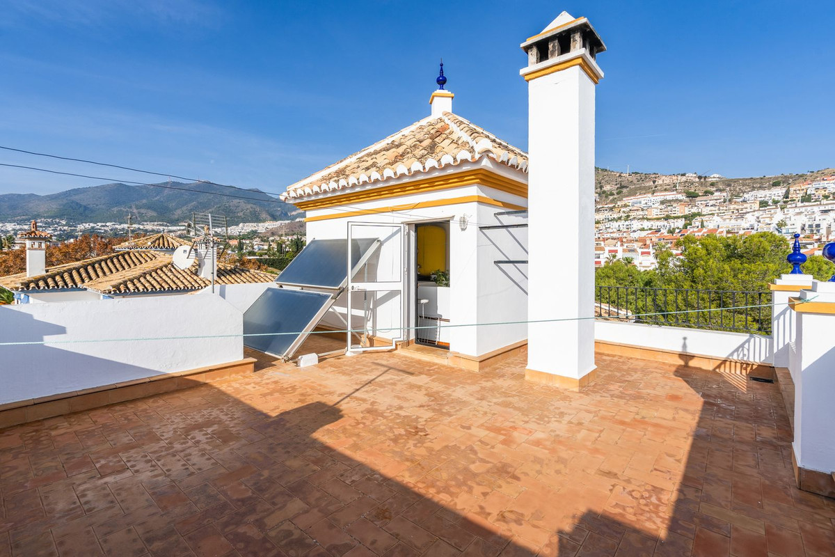 Se vende Villa - Chalet de 5 dormitorios en Costa Del Sol, Málaga, España