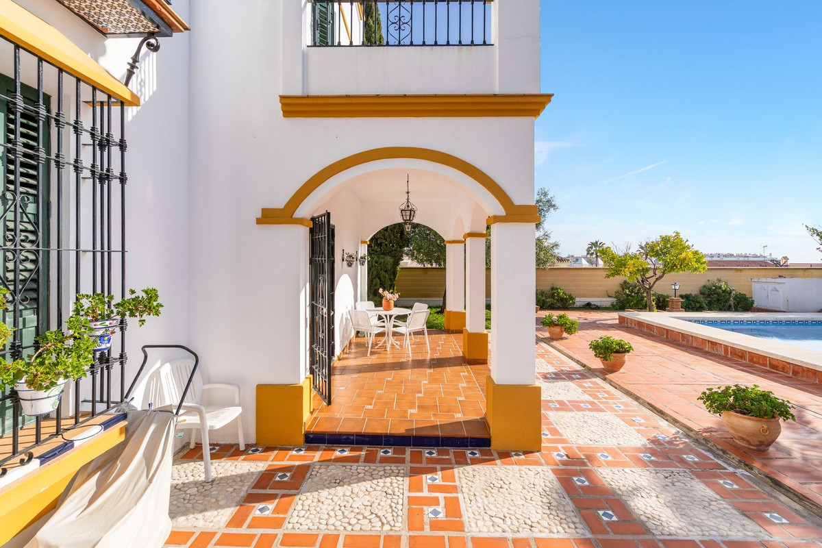Se vende Villa - Chalet de 5 dormitorios en Costa Del Sol, Málaga, España
