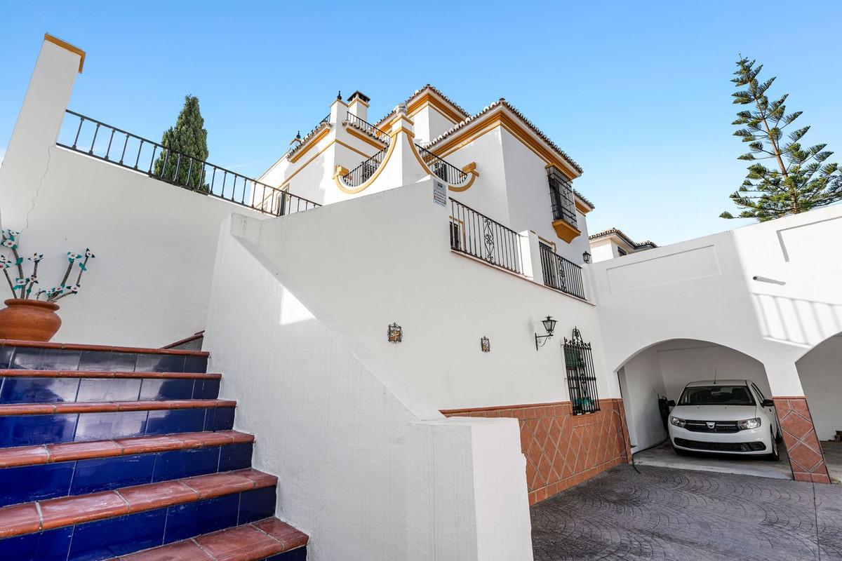 Se vende Villa - Chalet de 5 dormitorios en Costa Del Sol, Málaga, España
