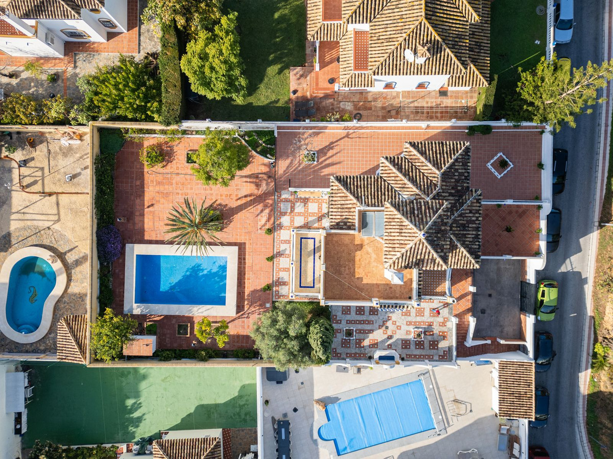 Se vende Villa - Chalet de 5 dormitorios en Costa Del Sol, Málaga, España