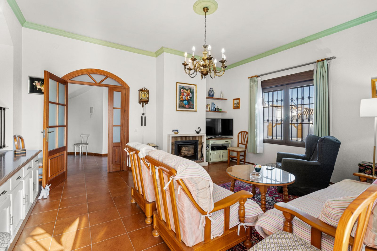Se vende Villa - Chalet de 5 dormitorios en Costa Del Sol, Málaga, España