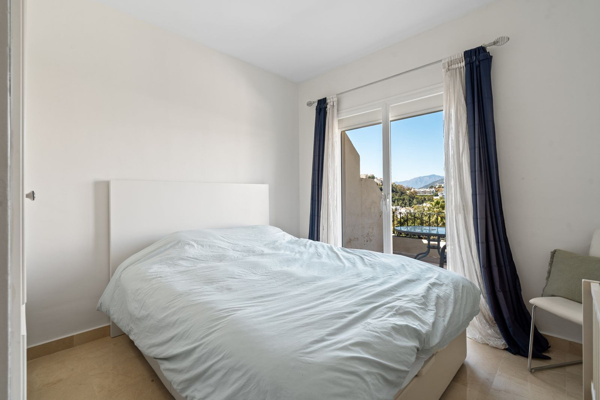 2 Bed Apartment for sale in La Quinta Costa Del Sol, Málaga, Spain