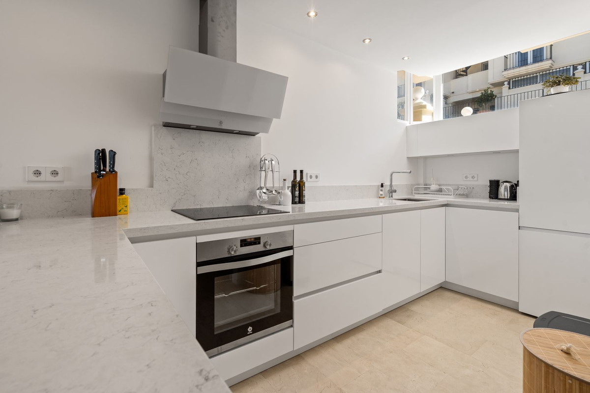 2 Bed Apartment for sale in La Quinta Costa Del Sol, Málaga, Spain