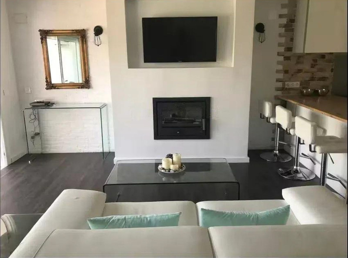 3 Bed Apartment for sale in Nueva Andalucía Costa Del Sol, Málaga, Spain