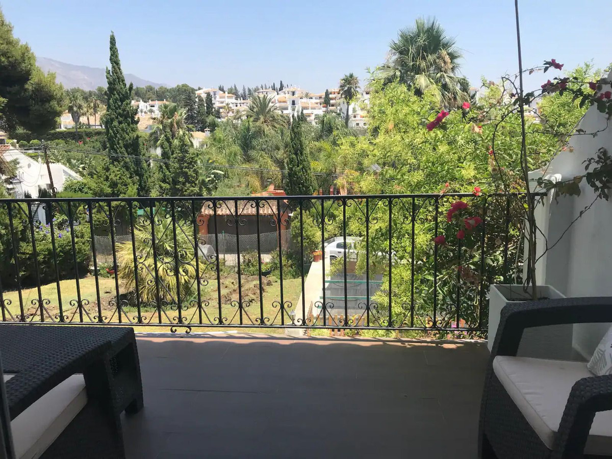 3 Bed Apartment for sale in Nueva Andalucía Costa Del Sol, Málaga, Spain